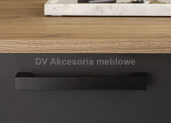 UCHWYT Sosa 160 czarna mat+ wkręty