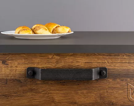 UCHWYT Kentucky 192 czarny postarzany 