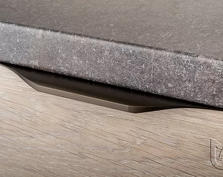 UCHWYT SOPHIA CZARNY MAT 1196